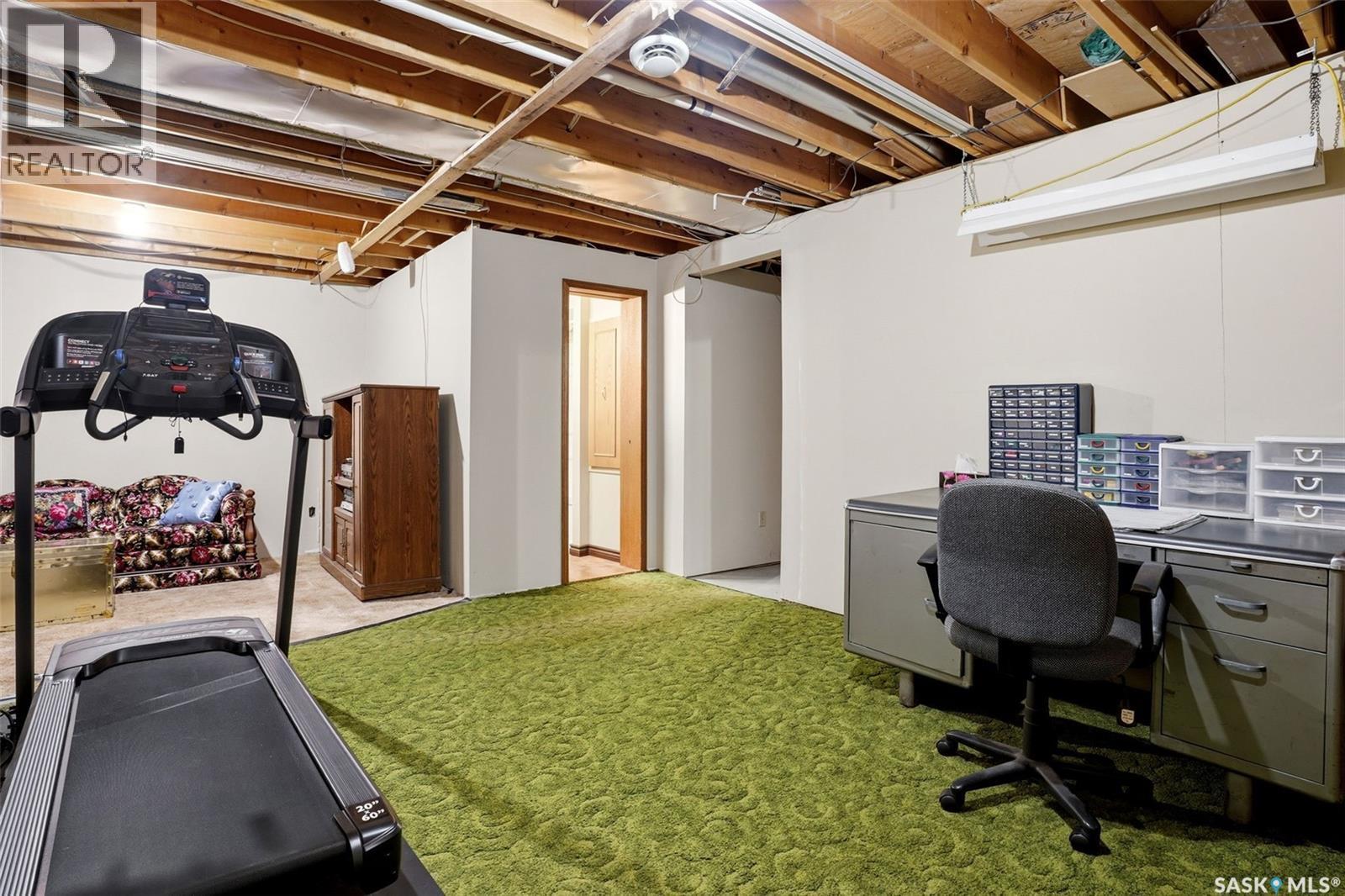 7122 Lawrence Drive, Regina, SK - Indoor Photo Showing Basement