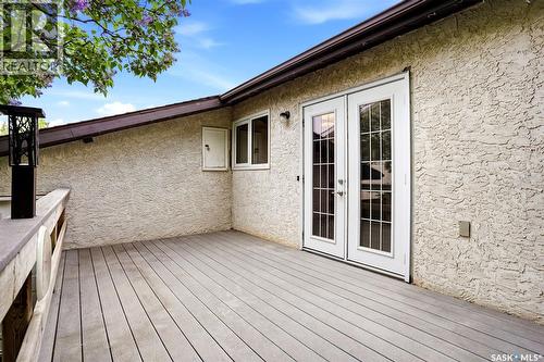 7122 Lawrence Drive, Regina, SK - Outdoor With Exterior