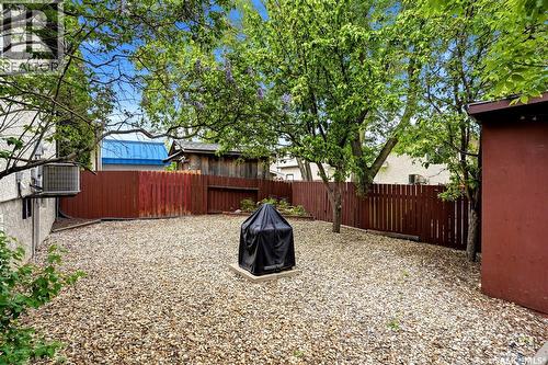 7122 Lawrence Drive, Regina, SK - Outdoor