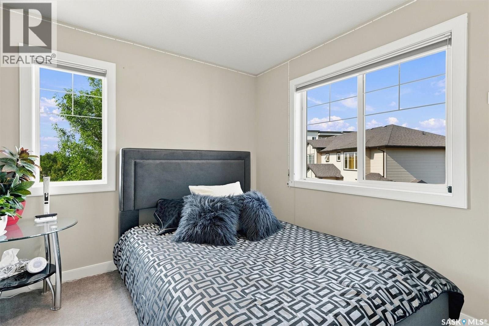 32 215 Hampton Green, Saskatoon, SK - Indoor Photo Showing Bedroom