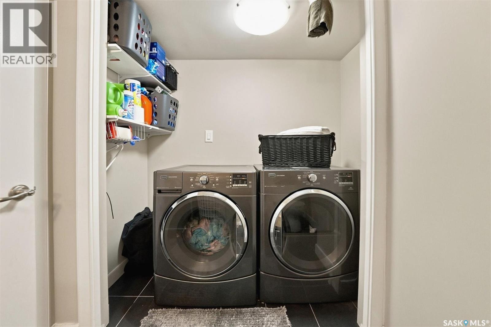 32 215 Hampton Green, Saskatoon, SK - Indoor Photo Showing Laundry Room