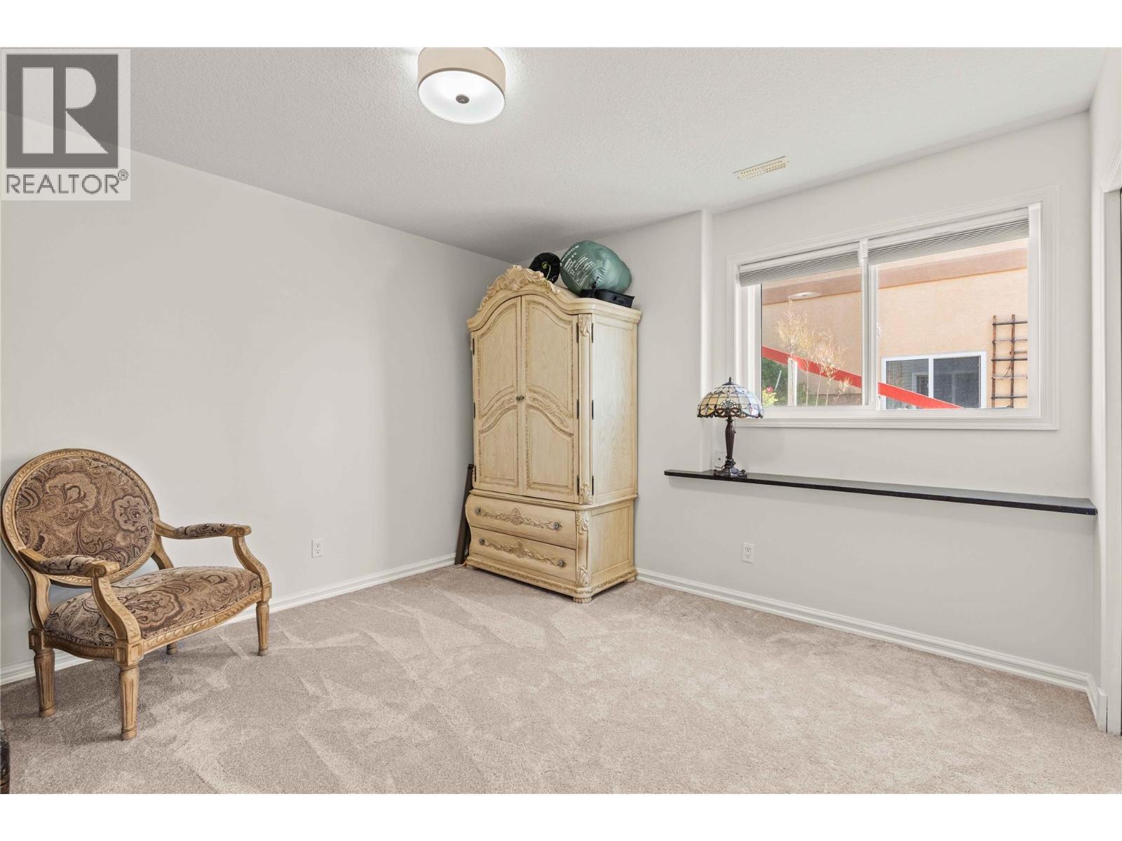 759 Middleton Way, Coldstream, BC - Indoor