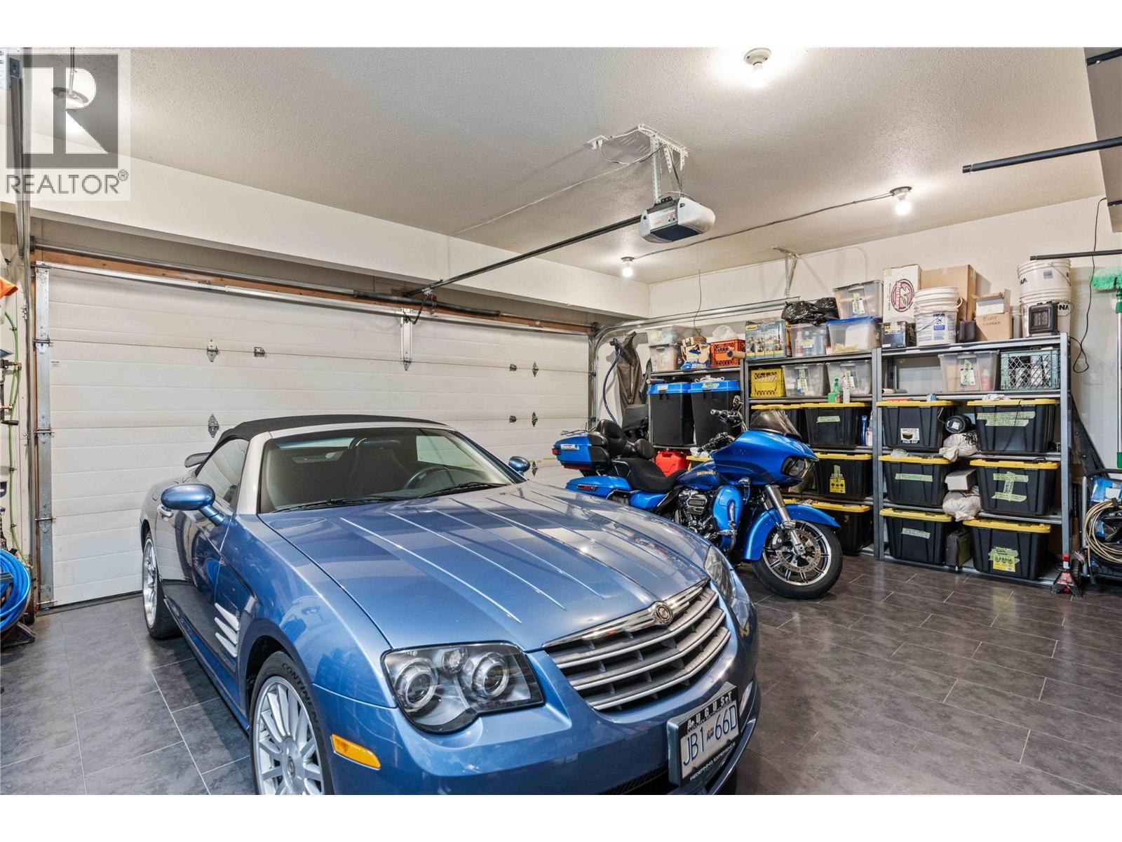 759 Middleton Way, Coldstream, BC - Indoor Photo Showing Garage