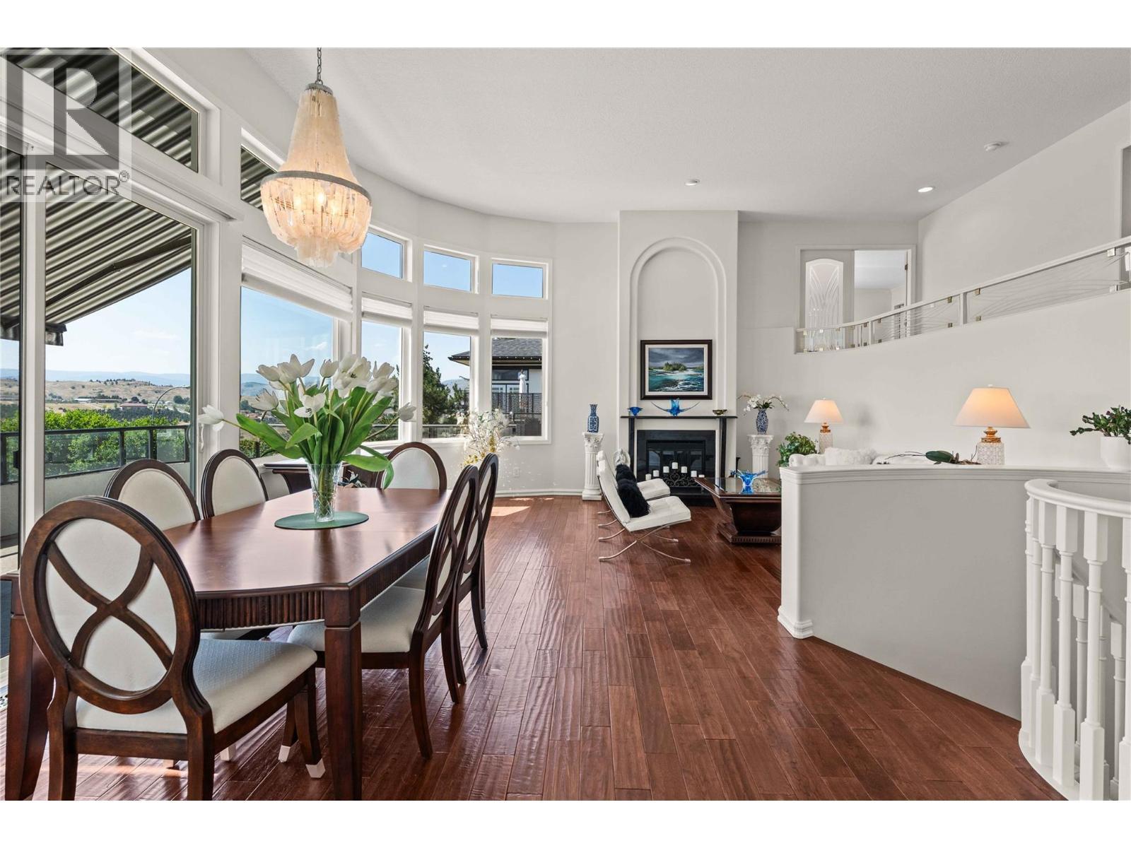 759 Middleton Way, Coldstream, BC - Indoor Photo Showing Dining Room