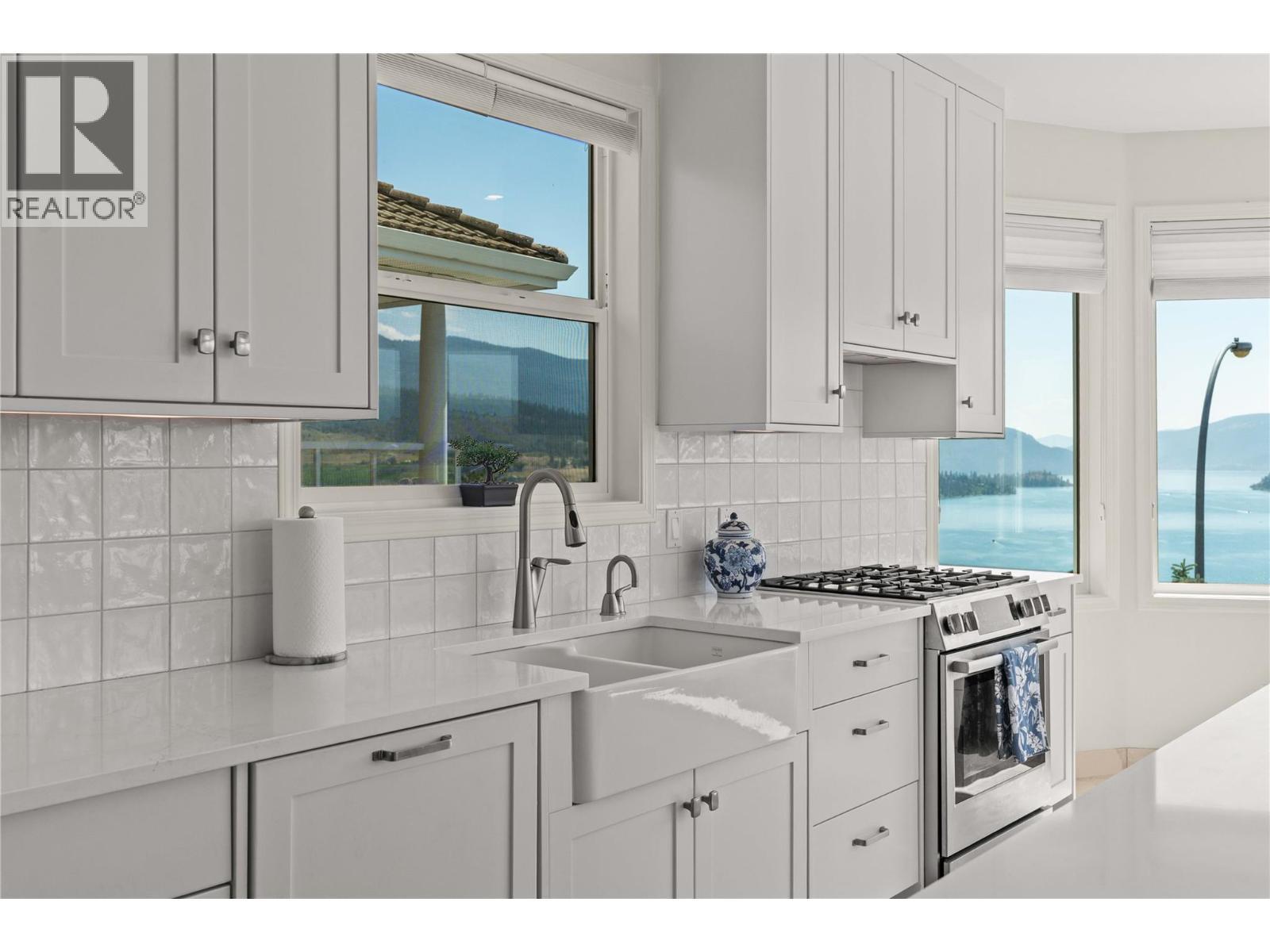 759 Middleton Way, Coldstream, BC - Indoor Photo Showing Kitchen With Upgraded Kitchen