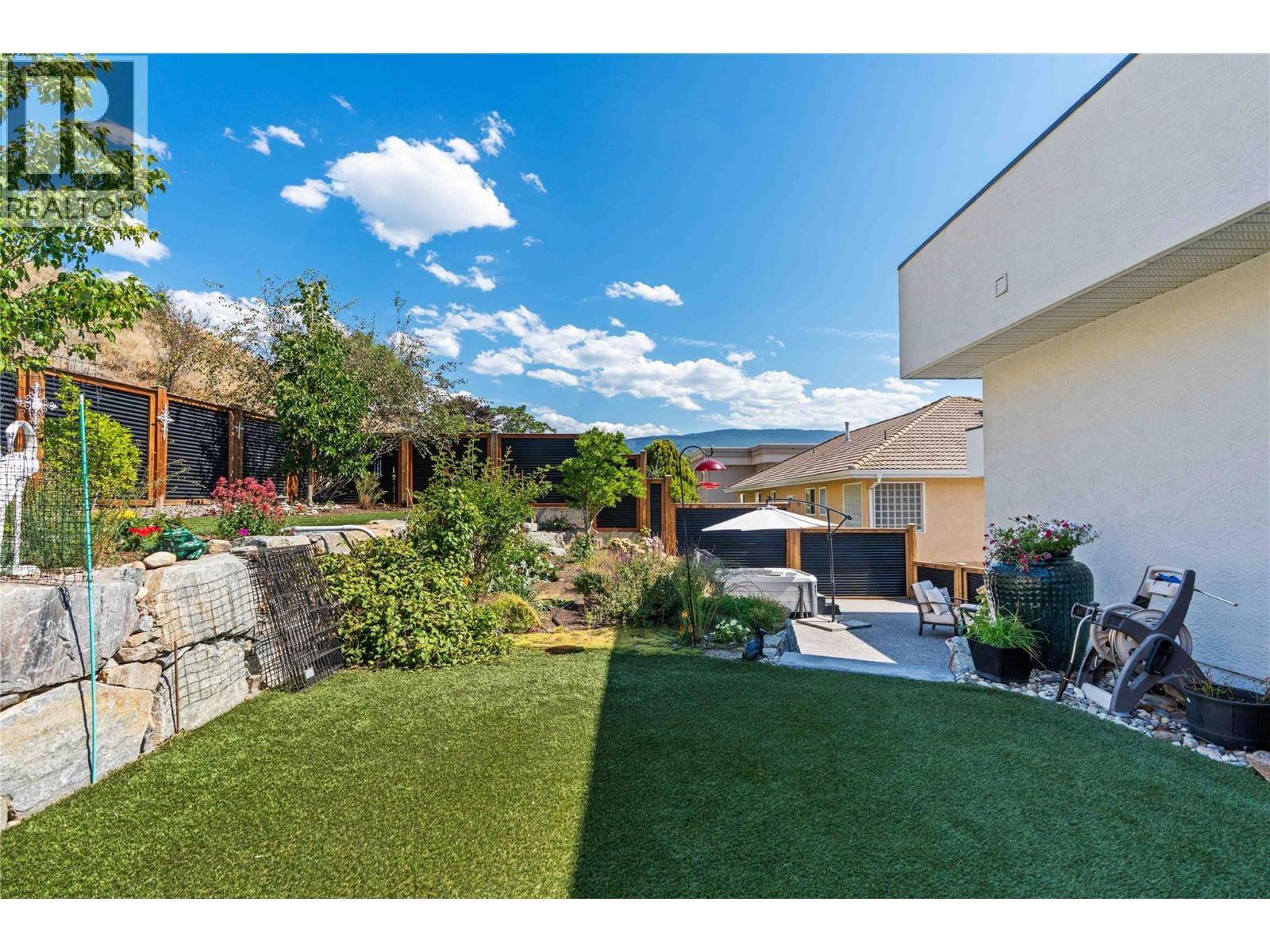 759 Middleton Way, Coldstream, BC - Outdoor