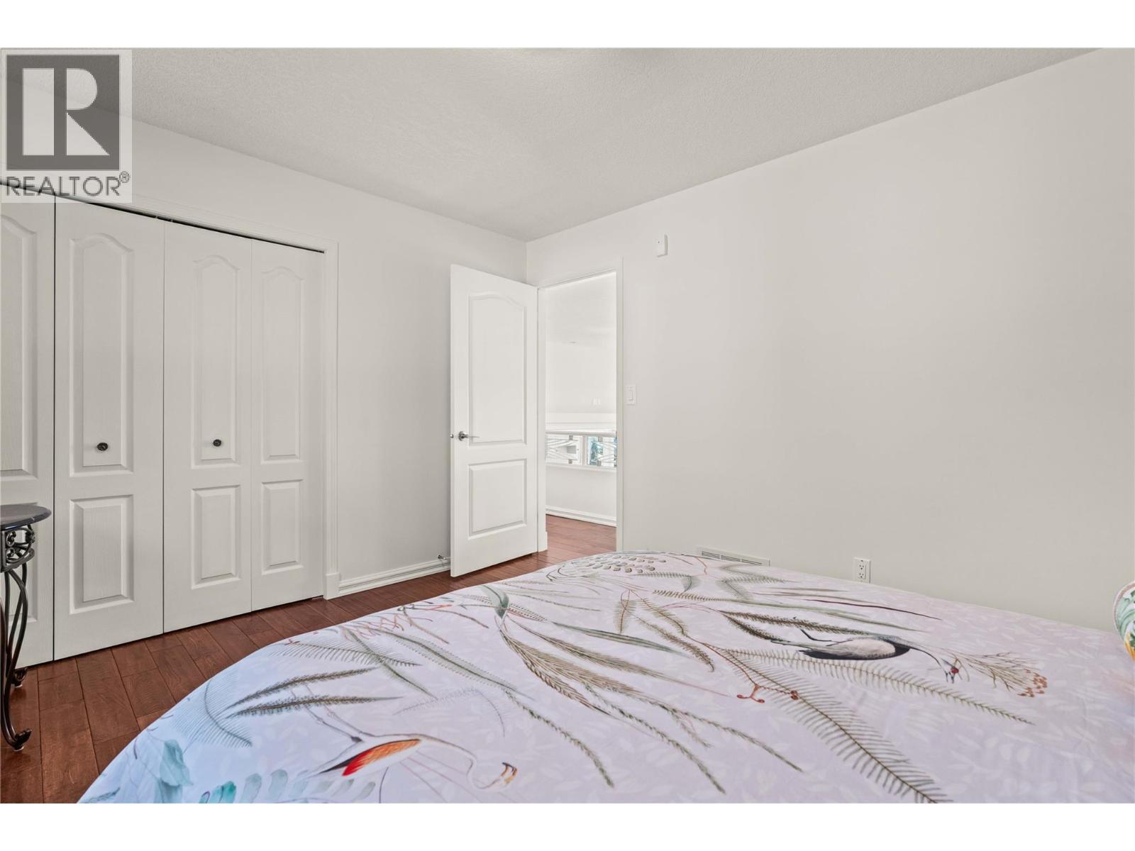 759 Middleton Way, Coldstream, BC - Indoor Photo Showing Bedroom
