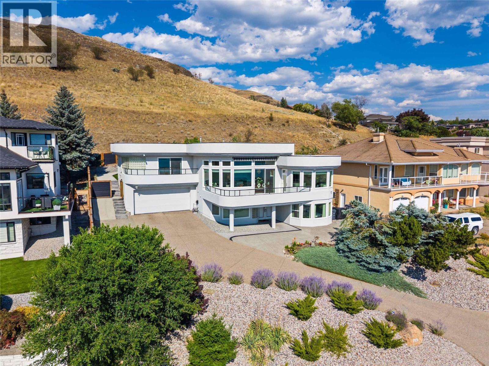 759 Middleton Way, Coldstream, BC - Outdoor