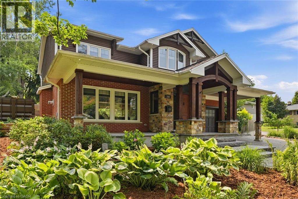Craftsman-style facade featuring natural stone and brick accents - 266 Ferndale Place, Waterloo, ON - Outdoor