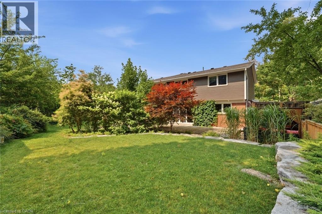 266 Ferndale Place, Waterloo, ON - Outdoor
