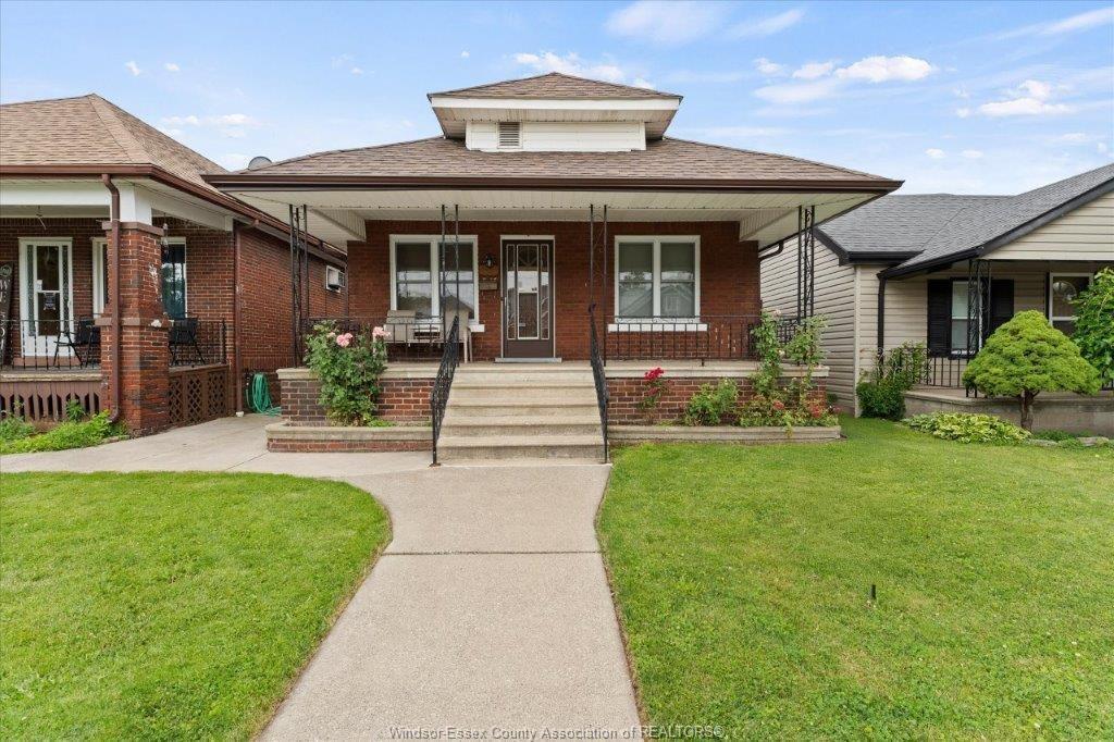 1663 Elsmere, Windsor, ON - Outdoor With Facade