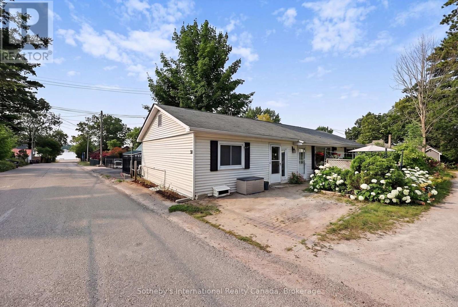 Less than 400' down to the beach and water - 32 Tiny Beaches Road N, Tiny, ON - Outdoor