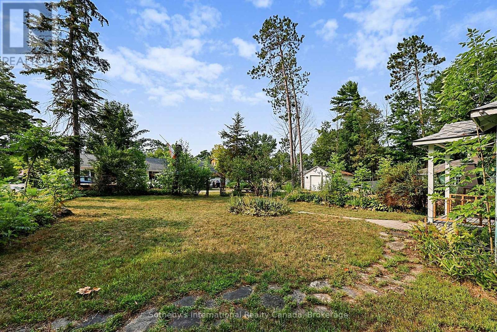 Bunkies are set well back from the main residence - 32 Tiny Beaches Road N, Tiny, ON - Outdoor