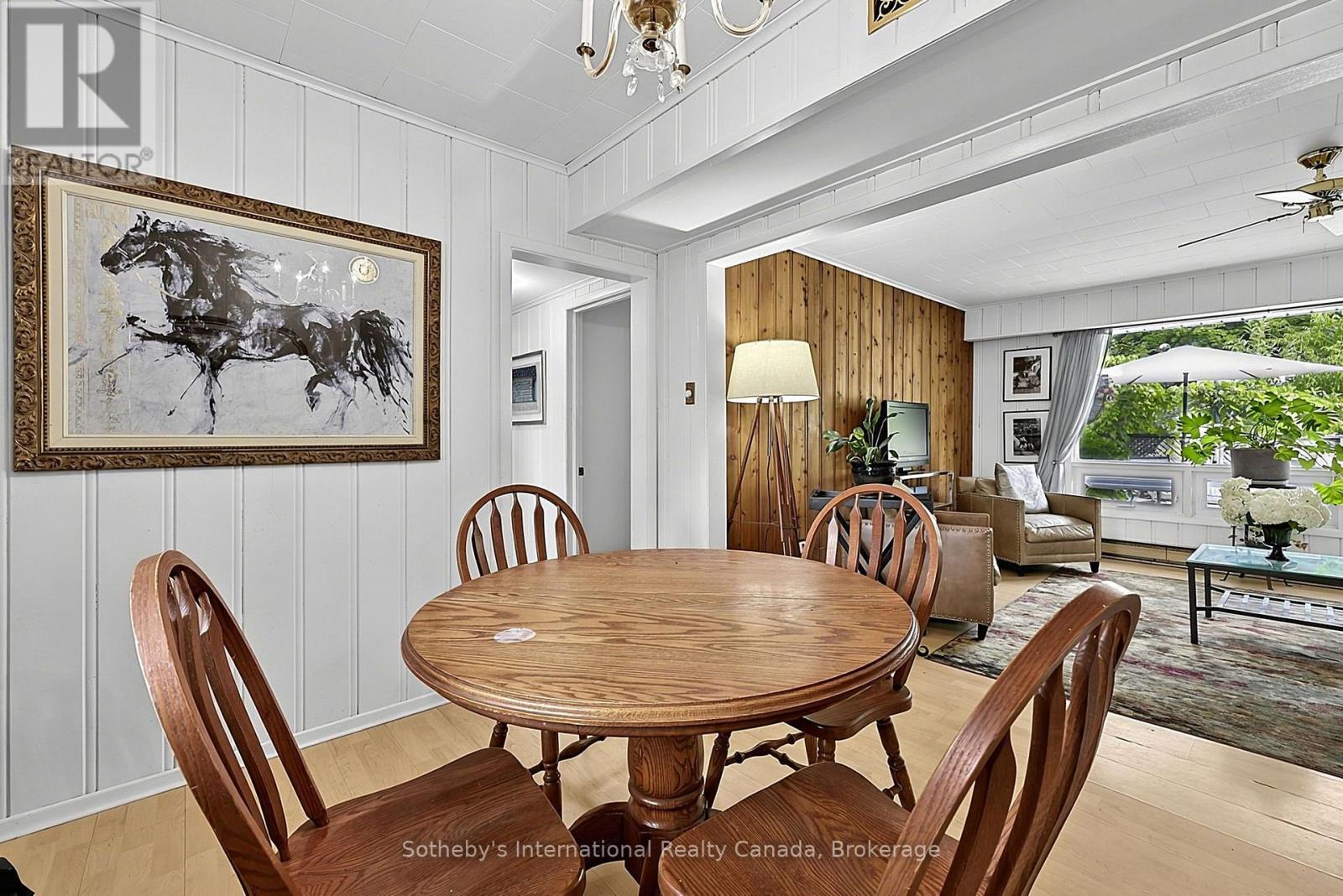32 Tiny Beaches Road N, Tiny, ON - Indoor Photo Showing Dining Room