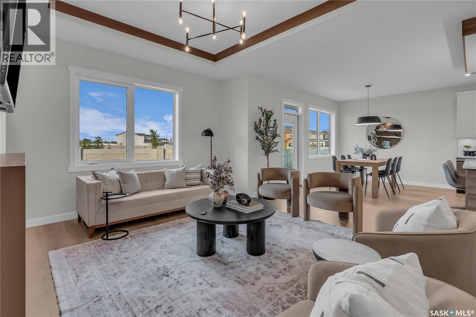 463 Traeger Close, Saskatoon, SK - Indoor Photo Showing Living Room