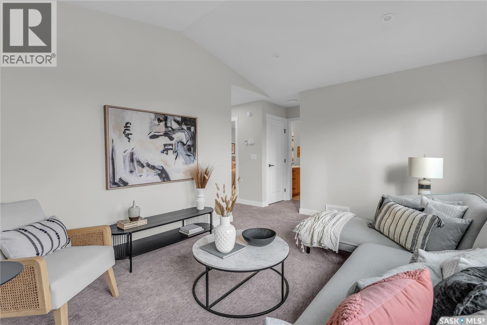 463 Traeger Close, Saskatoon, SK - Indoor Photo Showing Living Room
