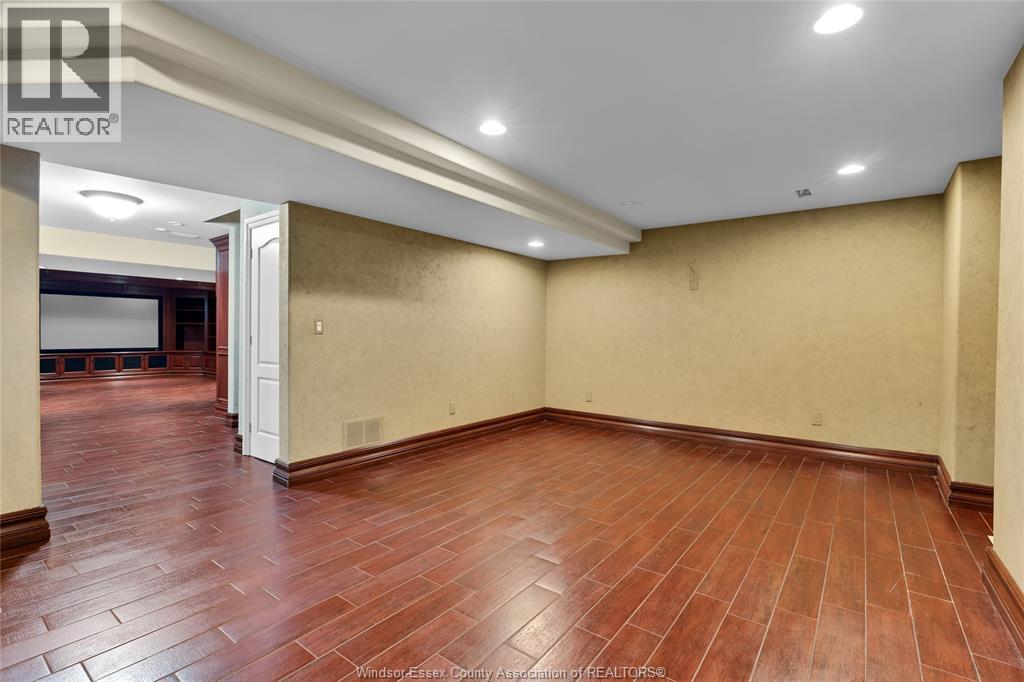 1585 Stoneybrook Crescent, Windsor, ON - Indoor Photo Showing Other Room