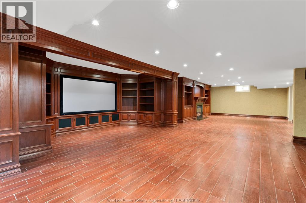 1585 Stoneybrook Crescent, Windsor, ON - Indoor Photo Showing Other Room