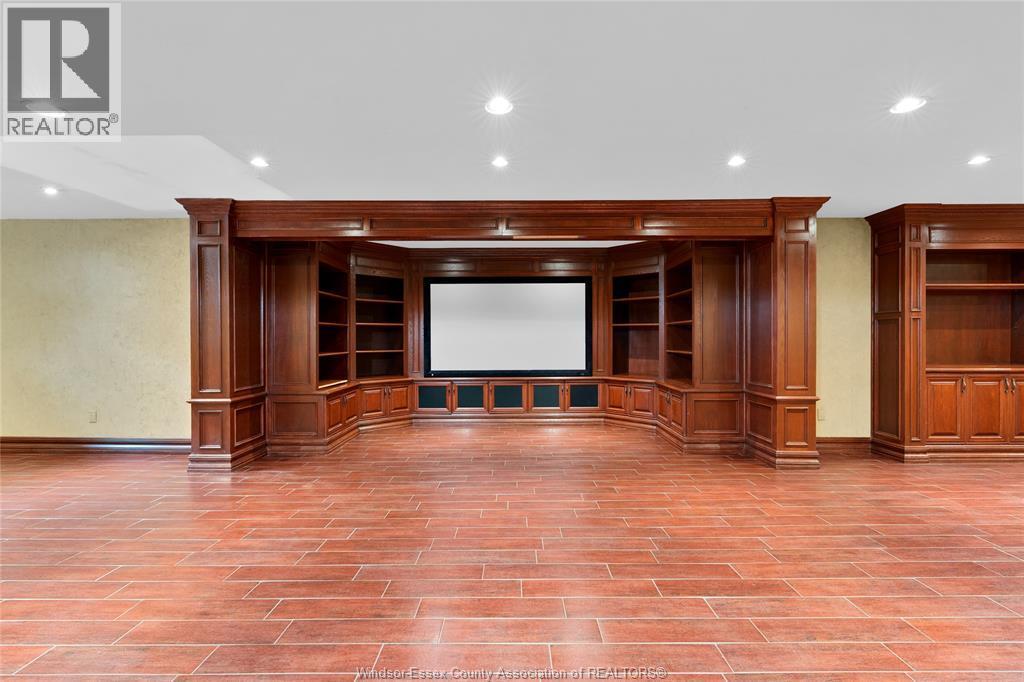 1585 Stoneybrook Crescent, Windsor, ON - Indoor Photo Showing Other Room