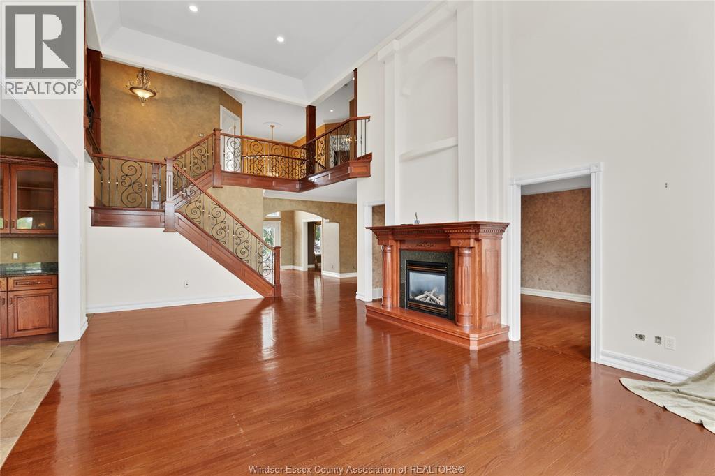 1585 Stoneybrook Crescent, Windsor, ON - Indoor With Fireplace