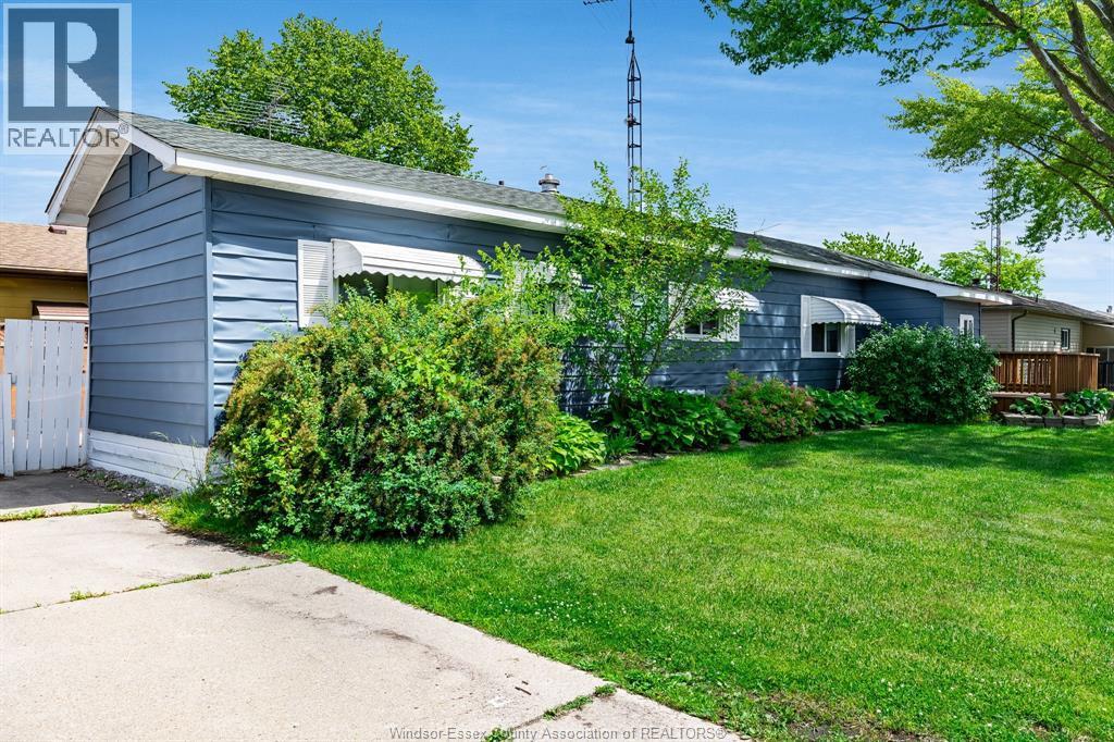 105 Brooks Boulevard, Lakeshore, ON - Outdoor