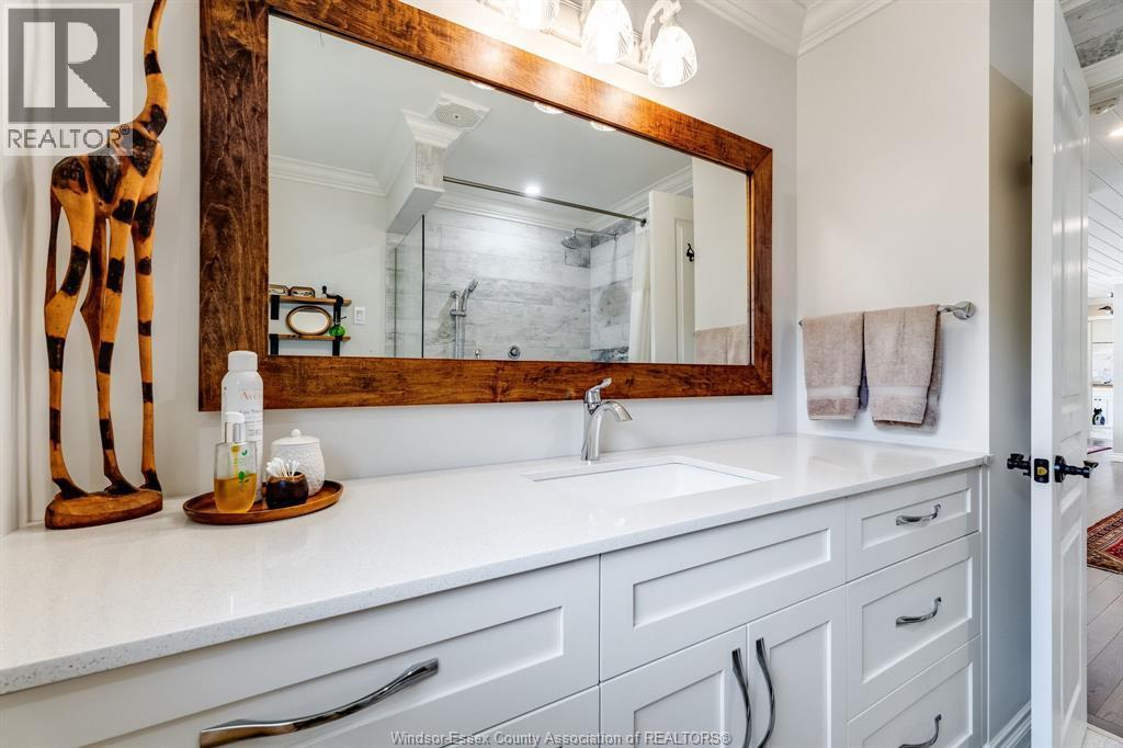 9 Margaret, Leamington, ON - Indoor Photo Showing Bathroom