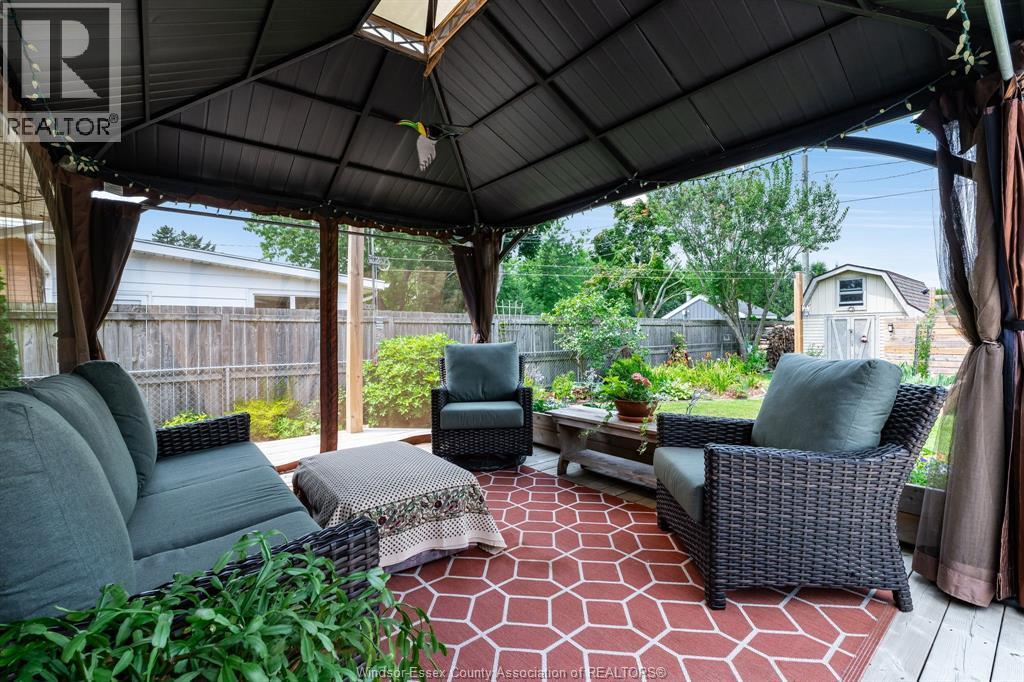 9 Margaret, Leamington, ON - Outdoor With Deck Patio Veranda With Exterior