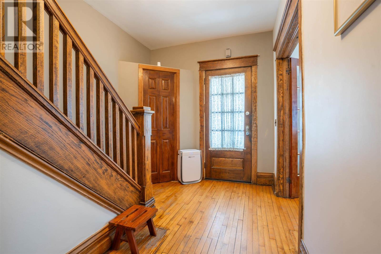 31 St. George'S Ave E, Sault Ste. Marie, ON - Indoor Photo Showing Other Room