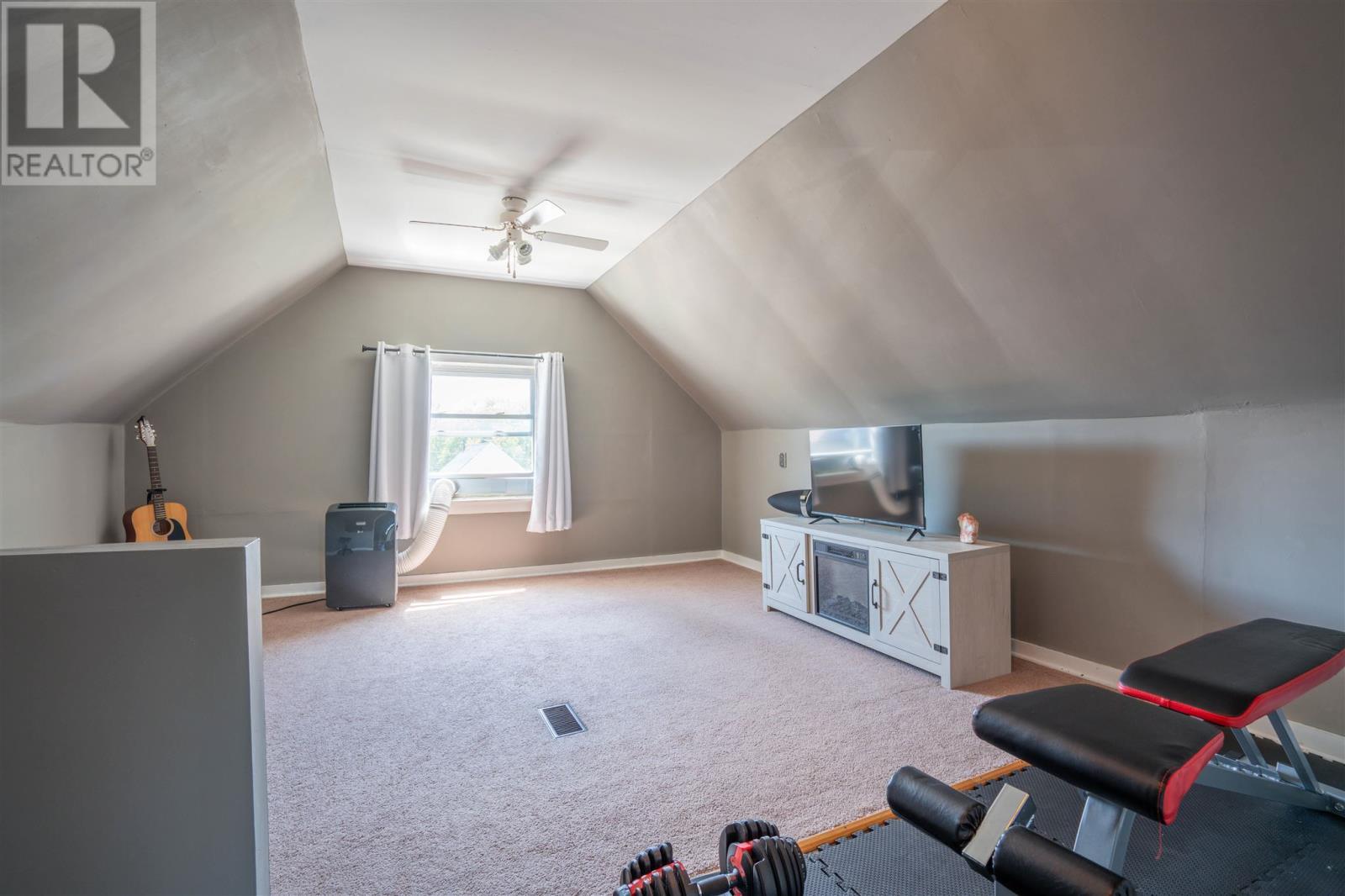 31 St. George'S Ave E, Sault Ste. Marie, ON - Indoor