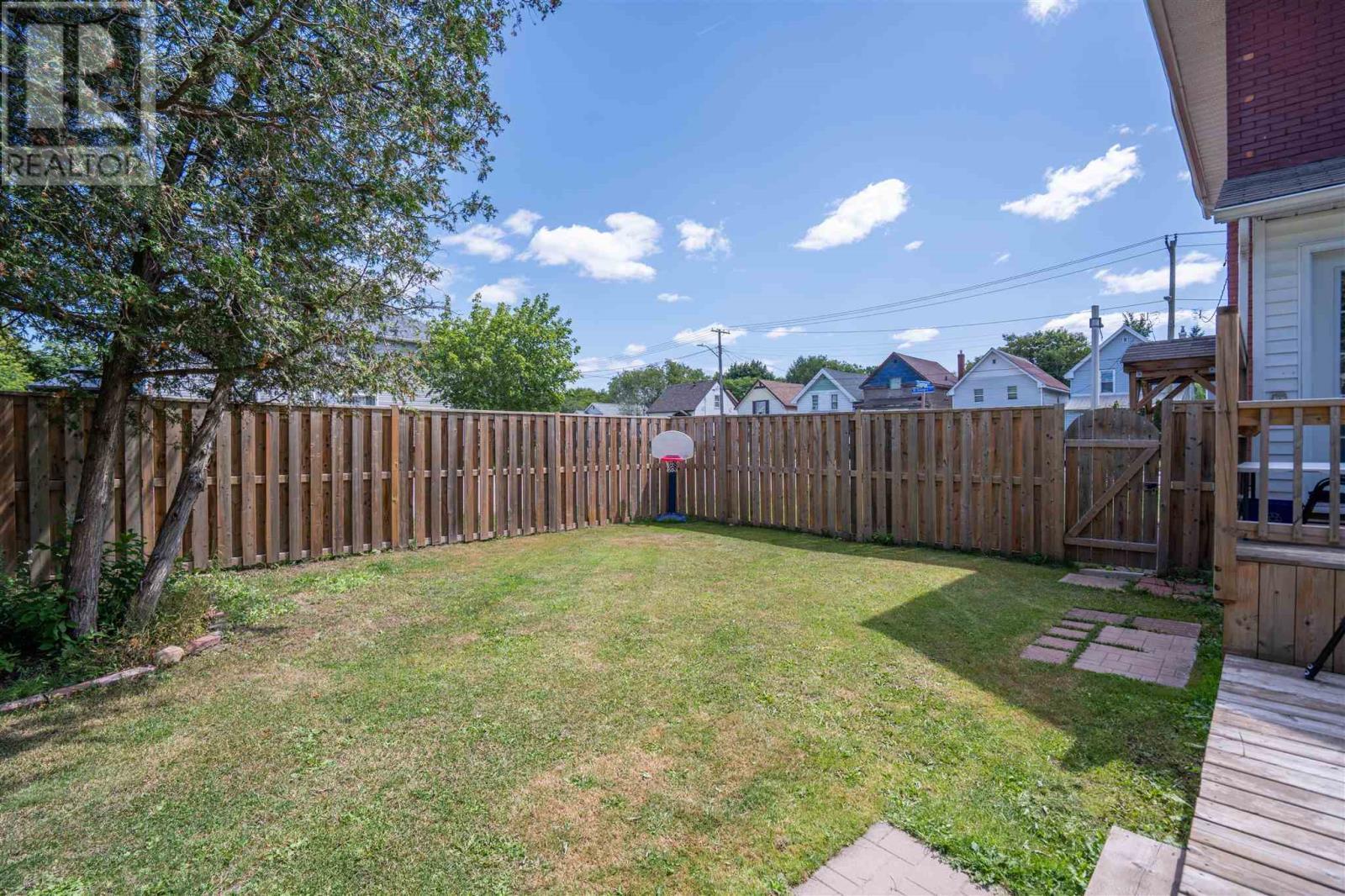 31 St. George'S Ave E, Sault Ste. Marie, ON - Outdoor