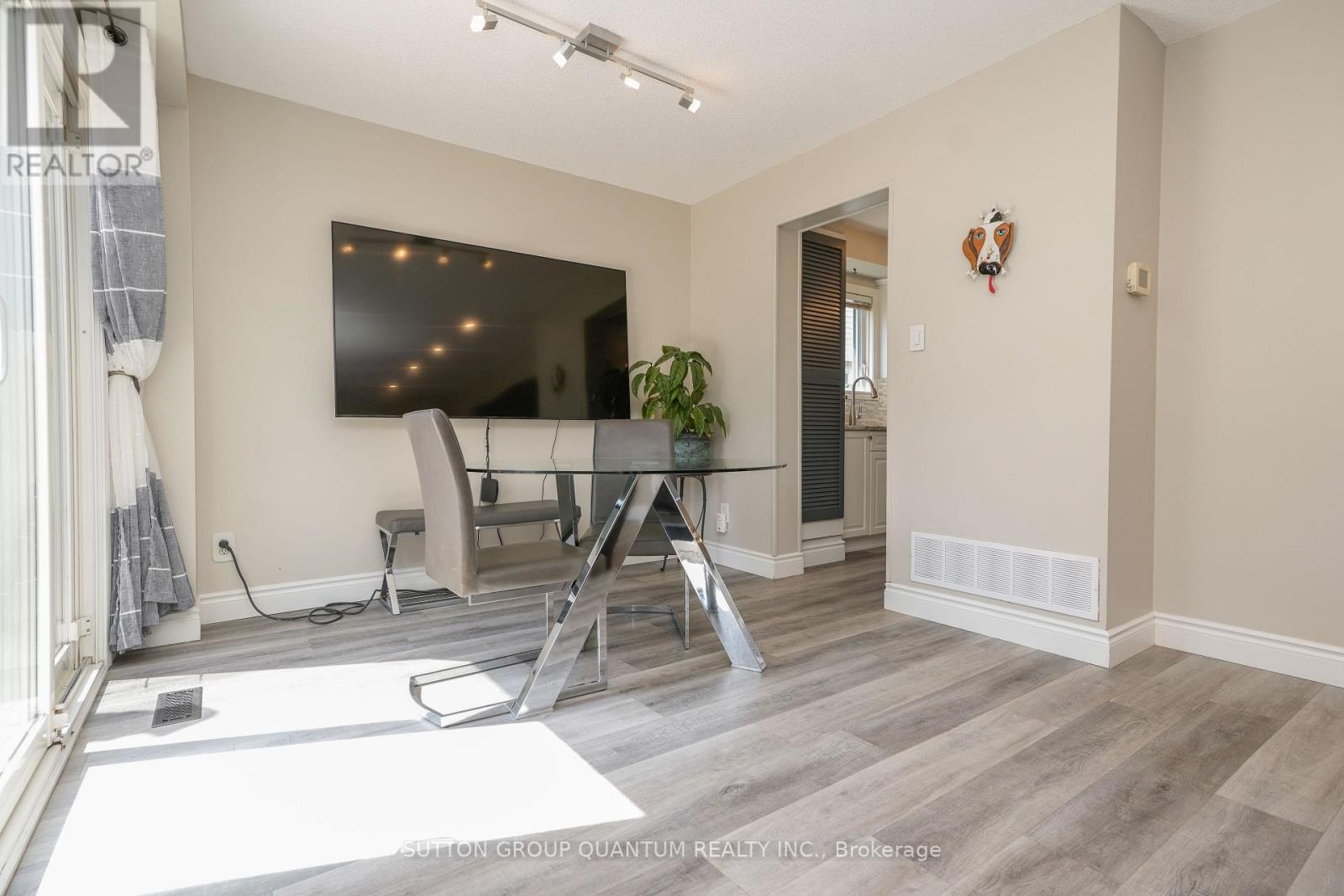 1900 Carrera Court, Mississauga, ON - Indoor