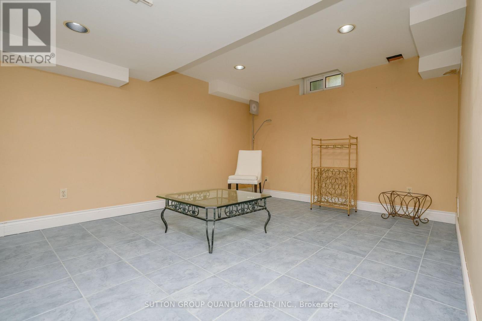 1900 Carrera Court, Mississauga, ON - Indoor