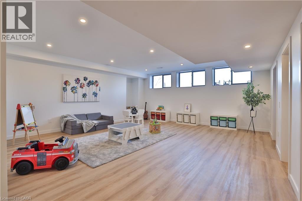 70 Upper Mount Albion Road, Hamilton, ON - Indoor