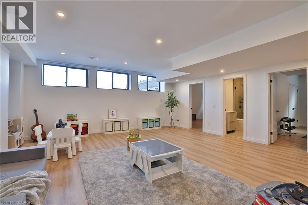 70 Upper Mount Albion Road, Hamilton, ON - Indoor