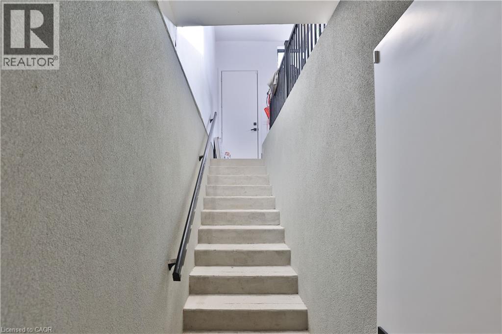 70 Upper Mount Albion Road, Hamilton, ON - Indoor Photo Showing Other Room