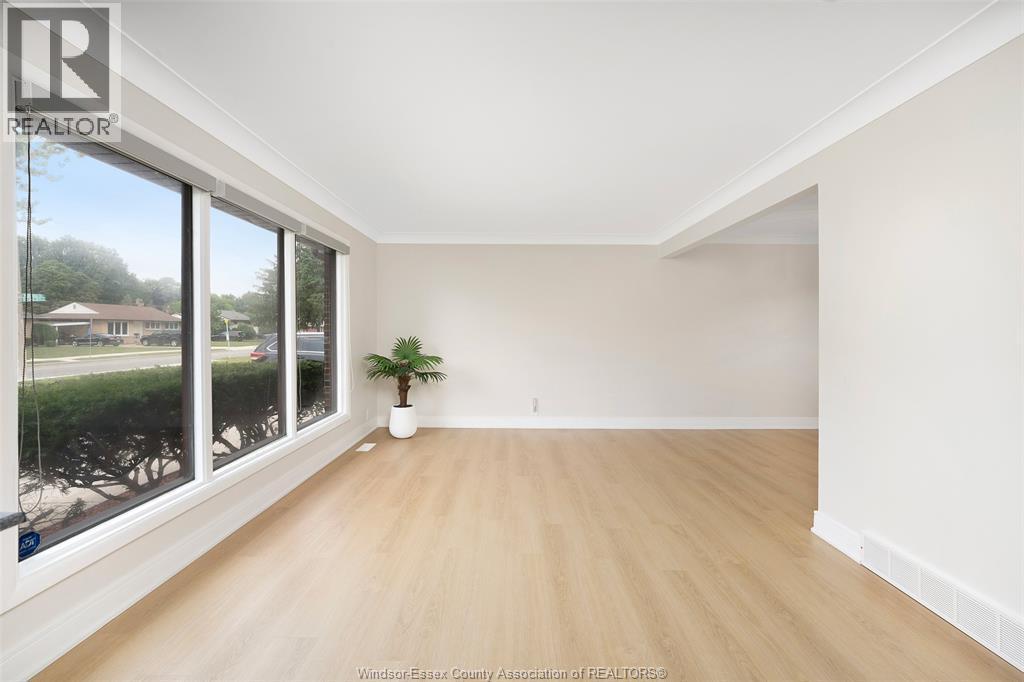 4100 Mount Royal, Windsor, ON - Indoor Photo Showing Other Room