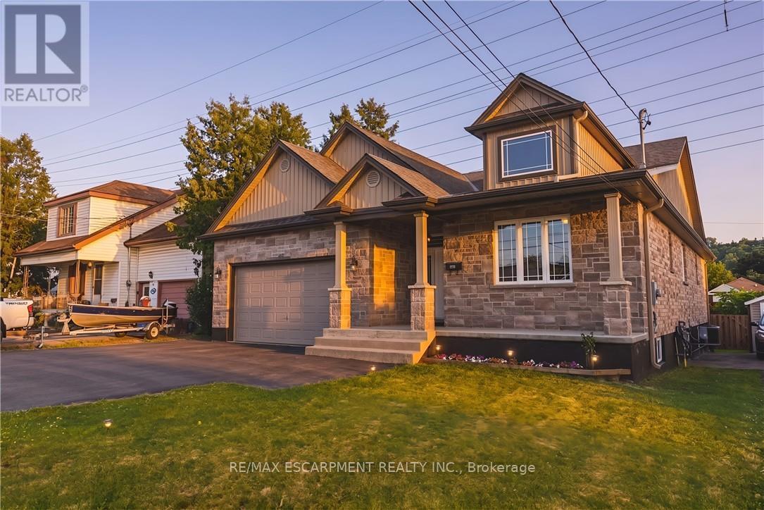 602 Cochrane Road, Hamilton, ON - Outdoor With Deck Patio Veranda