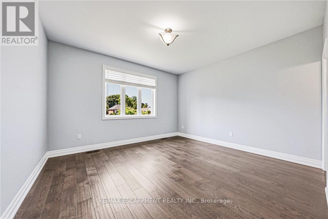 602 Cochrane Road, Hamilton, ON - Indoor Photo Showing Other Room