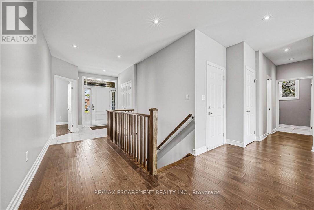 602 Cochrane Road, Hamilton, ON - Indoor Photo Showing Other Room