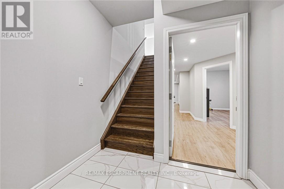 602 Cochrane Road, Hamilton, ON - Indoor Photo Showing Other Room