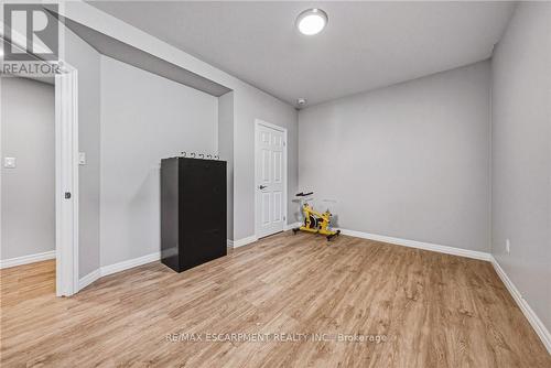 602 Cochrane Road, Hamilton, ON - Indoor Photo Showing Other Room