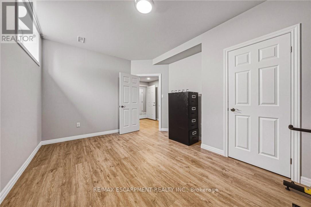 602 Cochrane Road, Hamilton, ON - Indoor Photo Showing Other Room