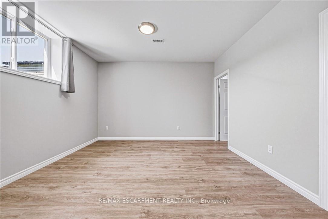 602 Cochrane Road, Hamilton, ON - Indoor Photo Showing Other Room