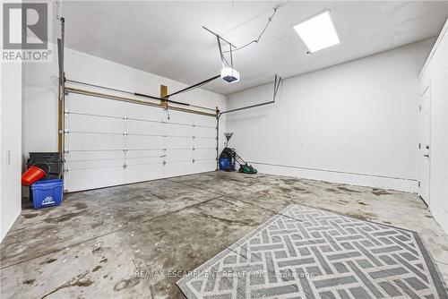 602 Cochrane Road, Hamilton, ON - Indoor Photo Showing Garage