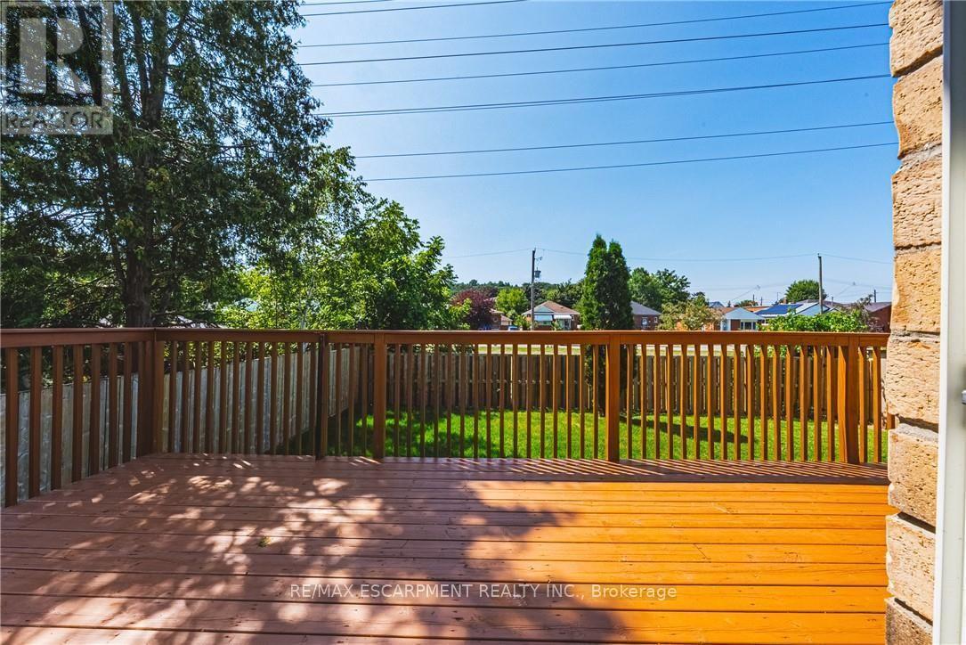 602 Cochrane Road, Hamilton, ON - Outdoor With Deck Patio Veranda
