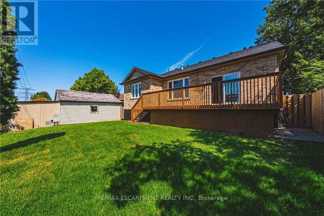 602 Cochrane Road, Hamilton, ON - Outdoor With Deck Patio Veranda