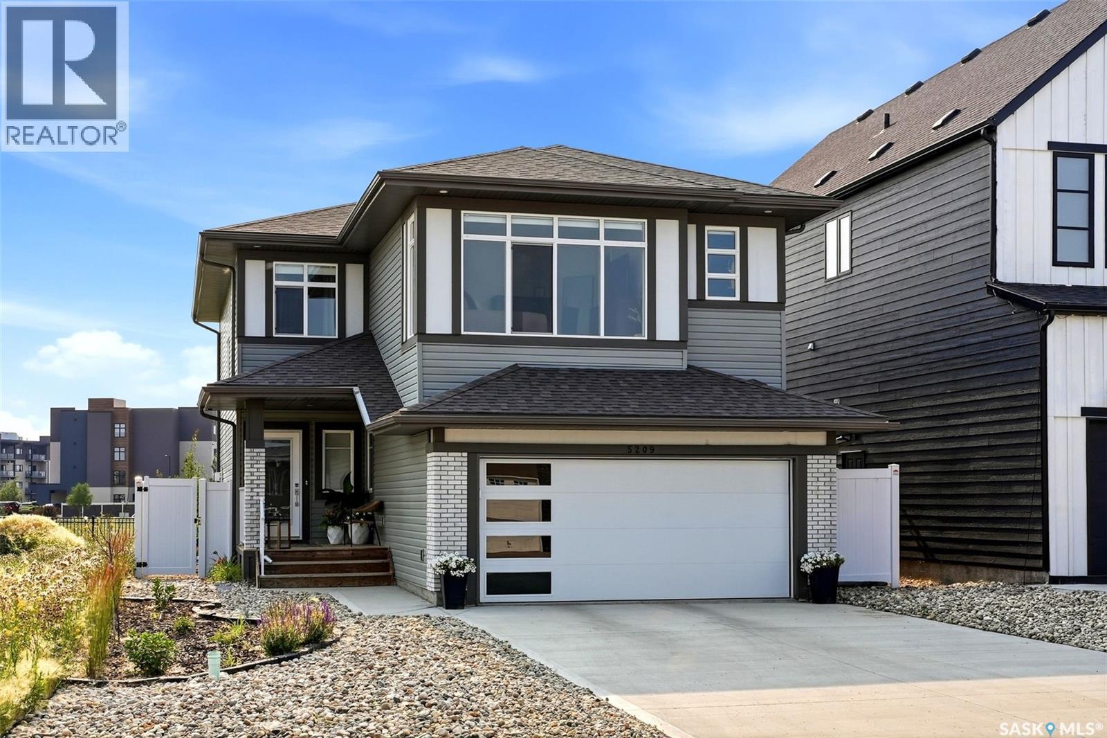 5209 E Green Crescent, Regina, SK - Outdoor With Facade
