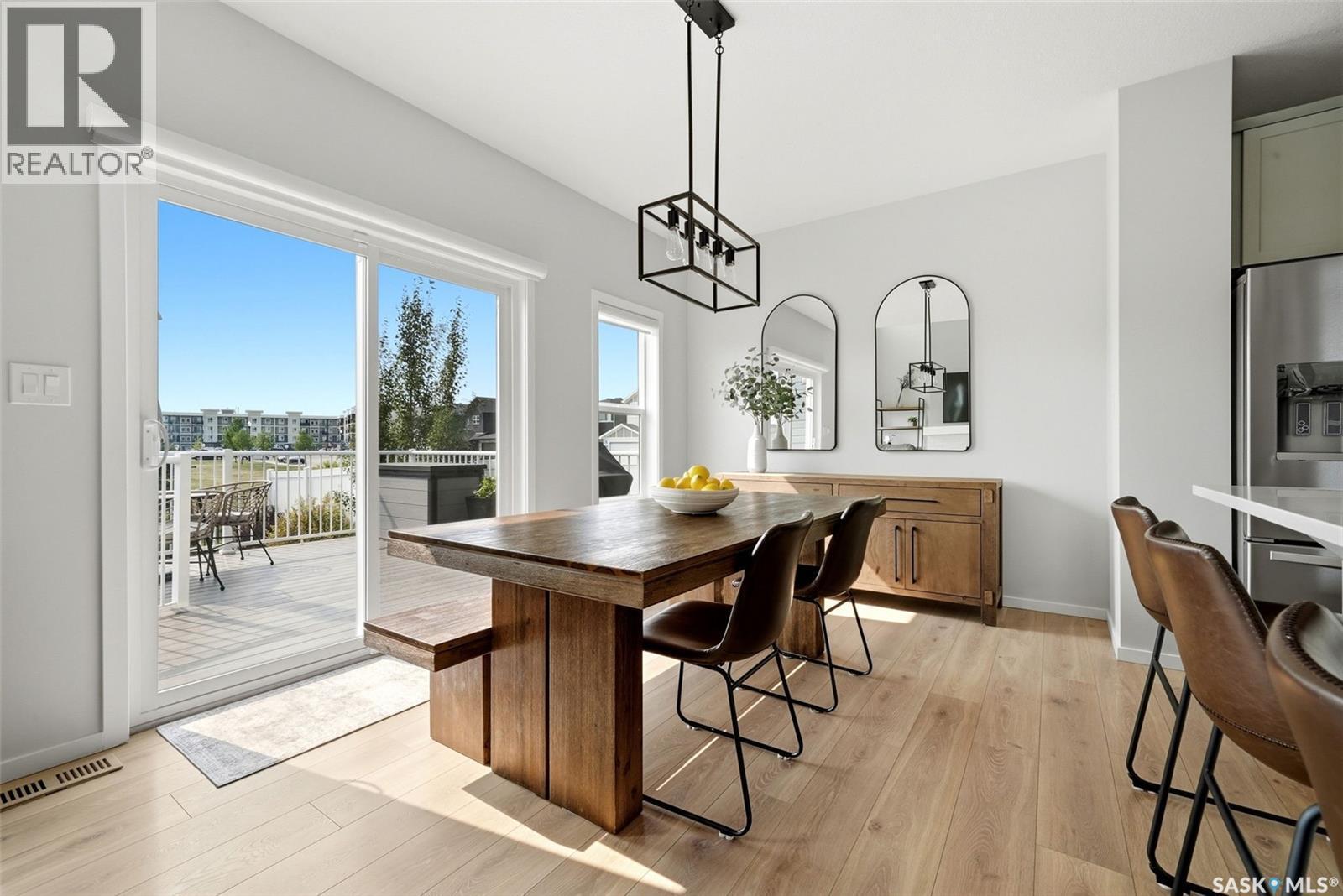 5209 E Green Crescent, Regina, SK - Indoor Photo Showing Dining Room
