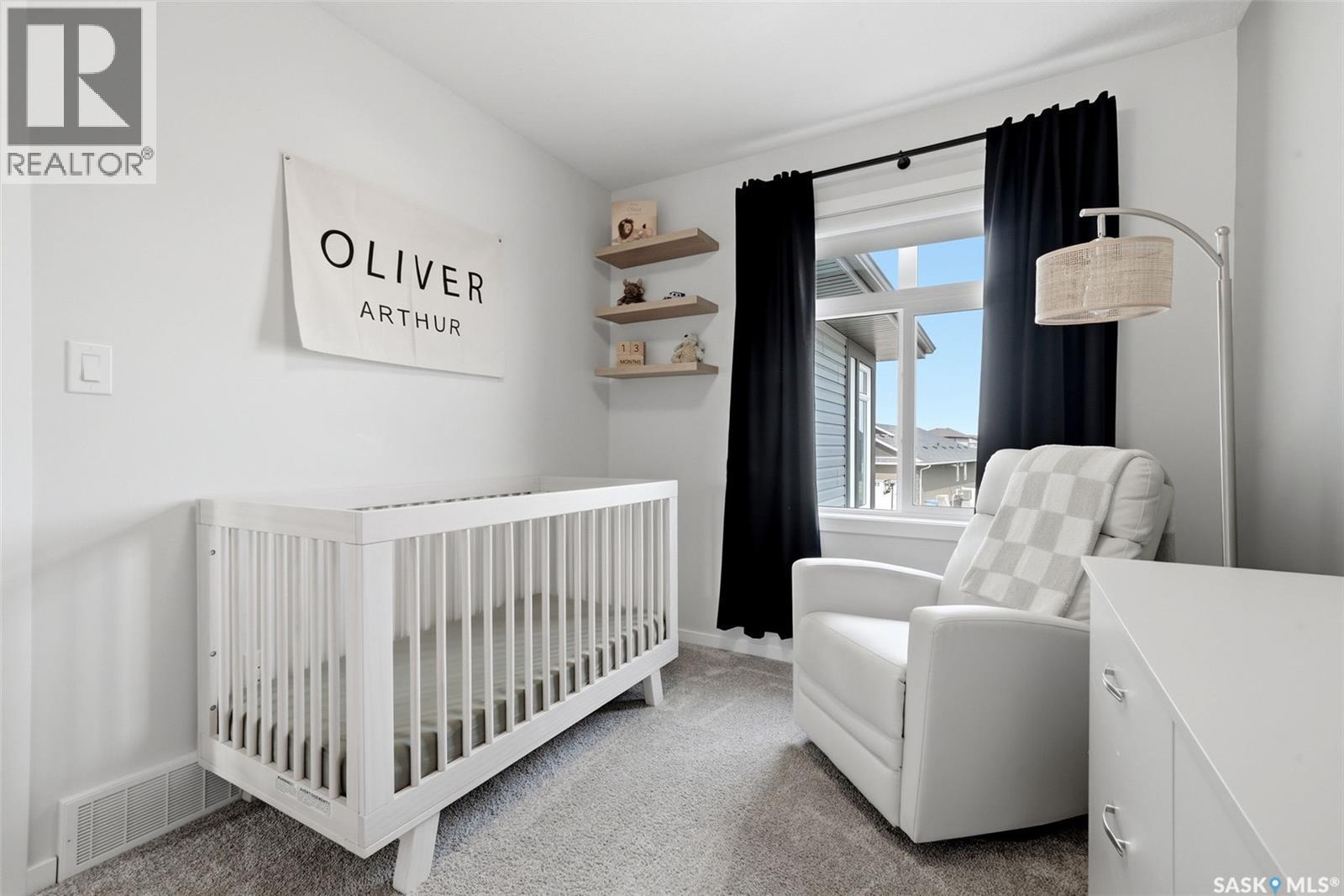 5209 E Green Crescent, Regina, SK - Indoor Photo Showing Bedroom