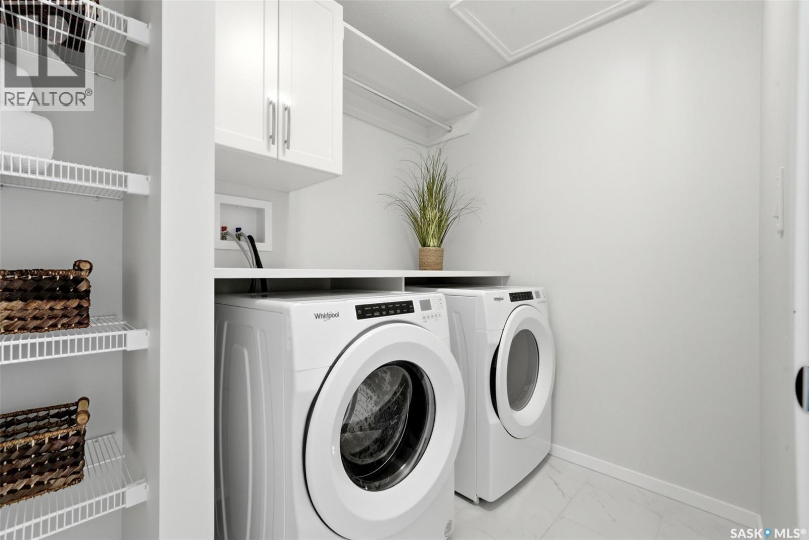 5209 E Green Crescent, Regina, SK - Indoor Photo Showing Laundry Room